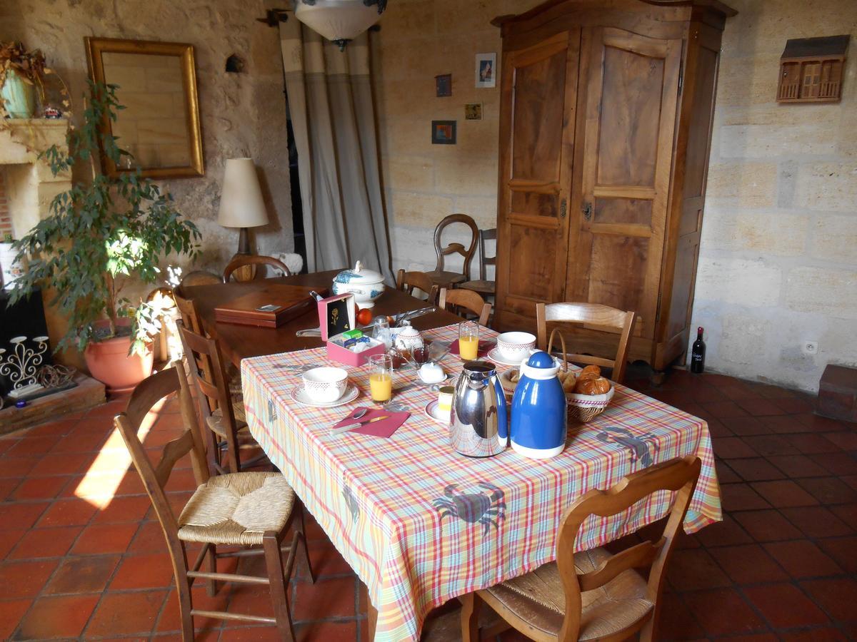 Bed and Breakfast Sous les Marronniers à Petit-Palais-et-Cornemps Extérieur photo